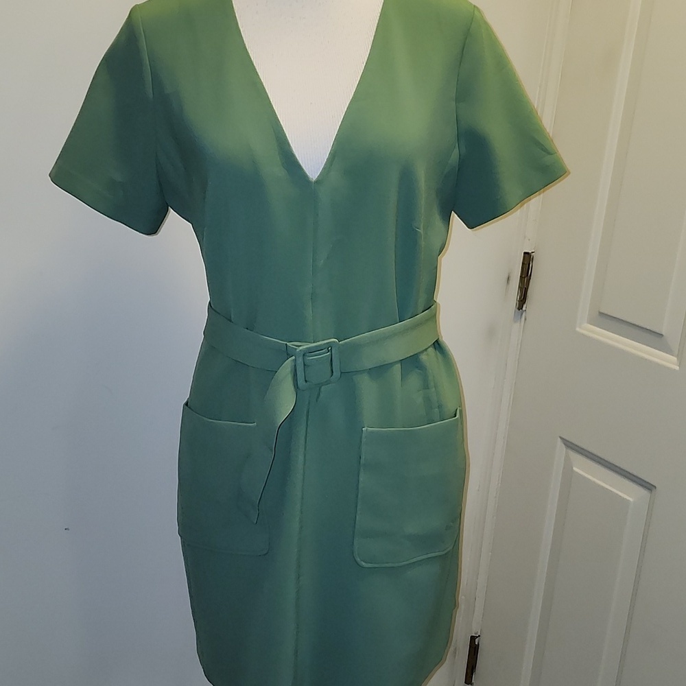 Tara Jarmon Green Belted V-Neck Pocket Dress